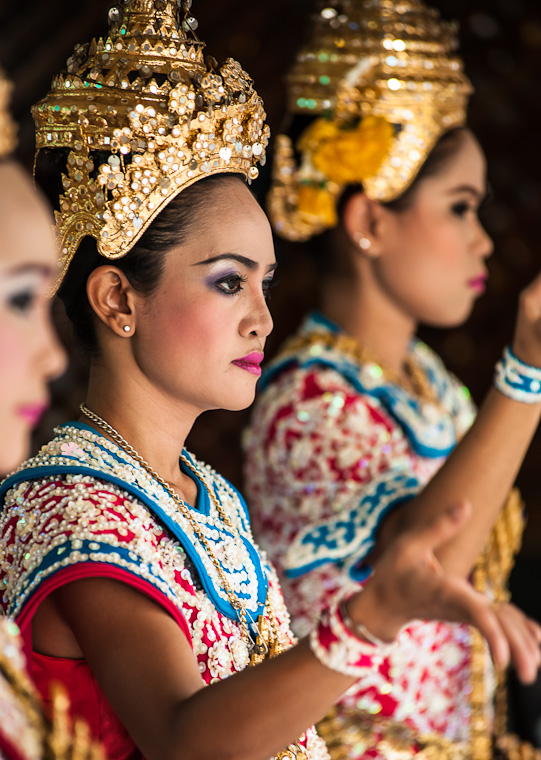 Tajlandia, Bangkok, tancerki w Erawan Shrine (Na północy Tajlandii i Laosu)